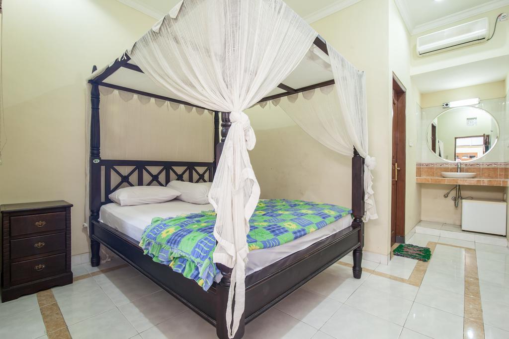 Lori Beach Inn Seminyak  Phòng bức ảnh