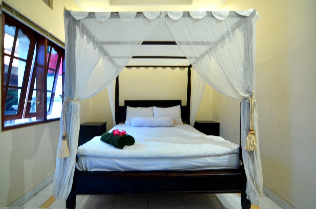 Lori Beach Inn Seminyak  Ngoại thất bức ảnh