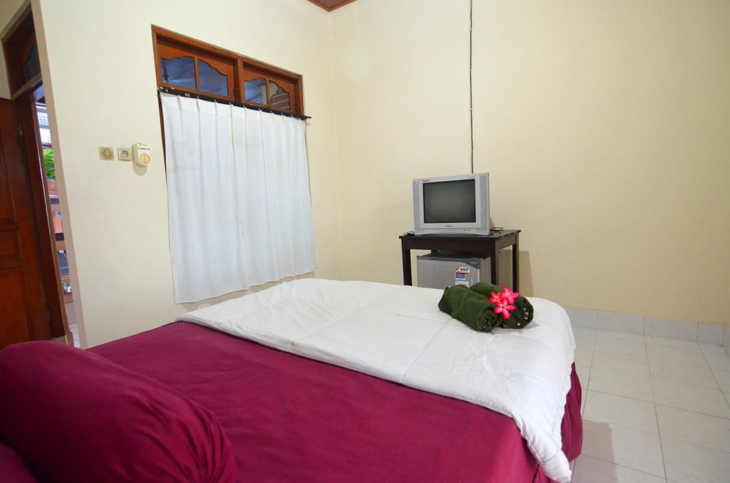 Lori Beach Inn Seminyak  Ngoại thất bức ảnh