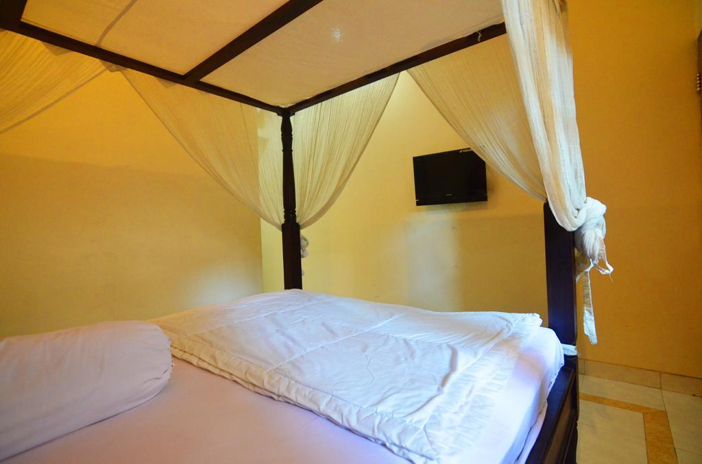 Lori Beach Inn Seminyak  Ngoại thất bức ảnh